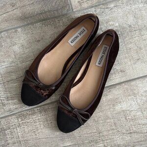 Steve Madden Brown and Black Velvet Flats NWOT